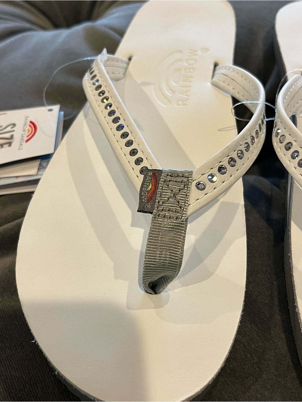 Rainbow Sandals White Crystal Collection Flip Flops Large 7.5-8.5 New - Picture 3 of 10